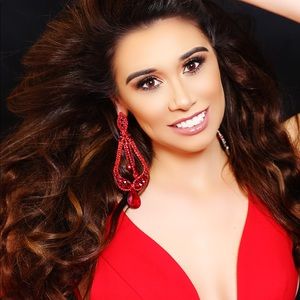 Meet your Posher, Tara